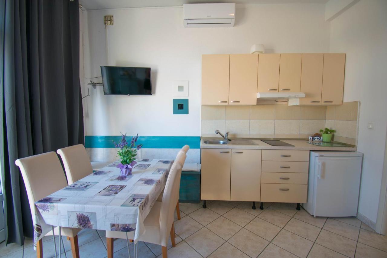 Family apartment Manuela - Baška Voda Exteriér fotografie